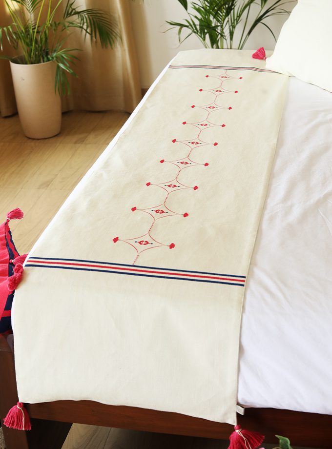 Khingkhap reversible Bed Runner - Ivory
